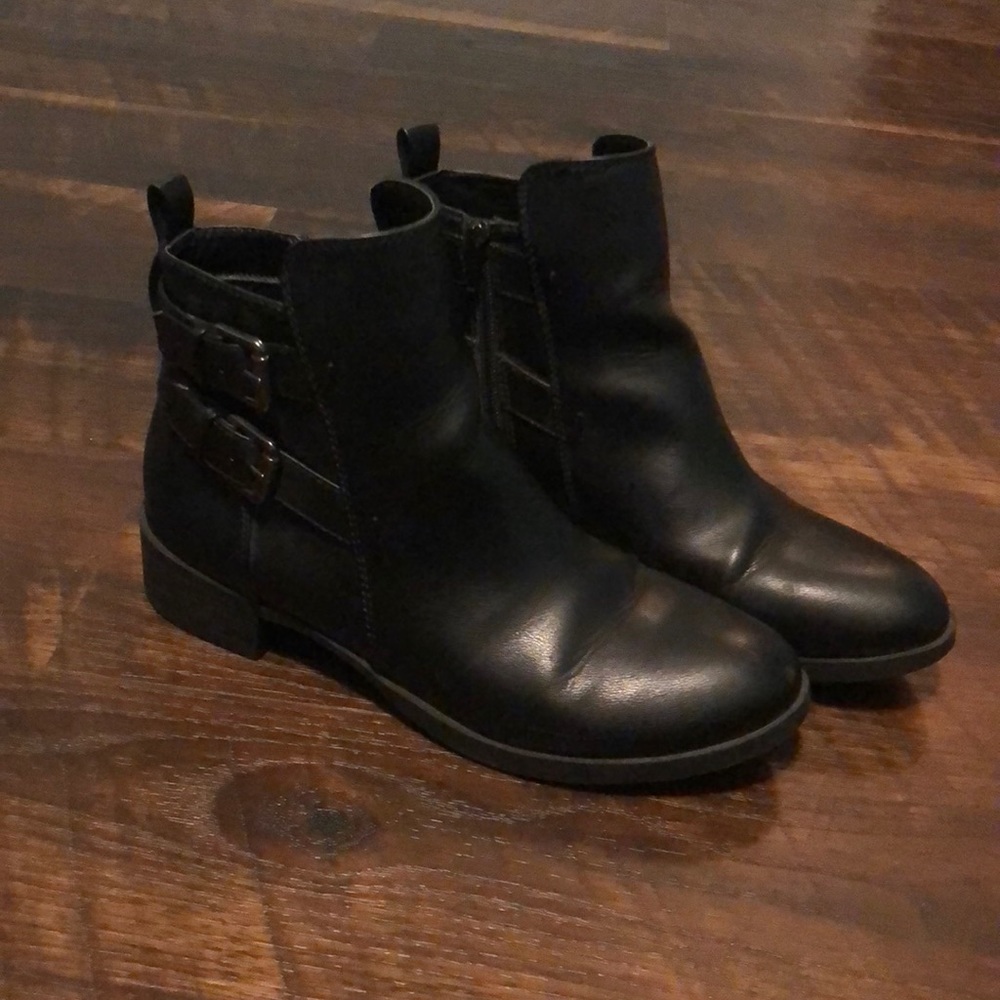 Black boots